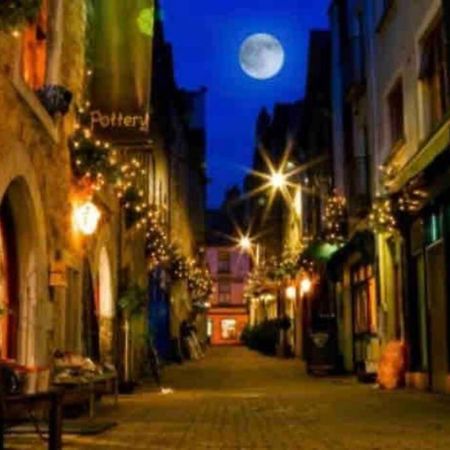 Latin Quarter Luxury Apartment Galway Ngoại thất bức ảnh